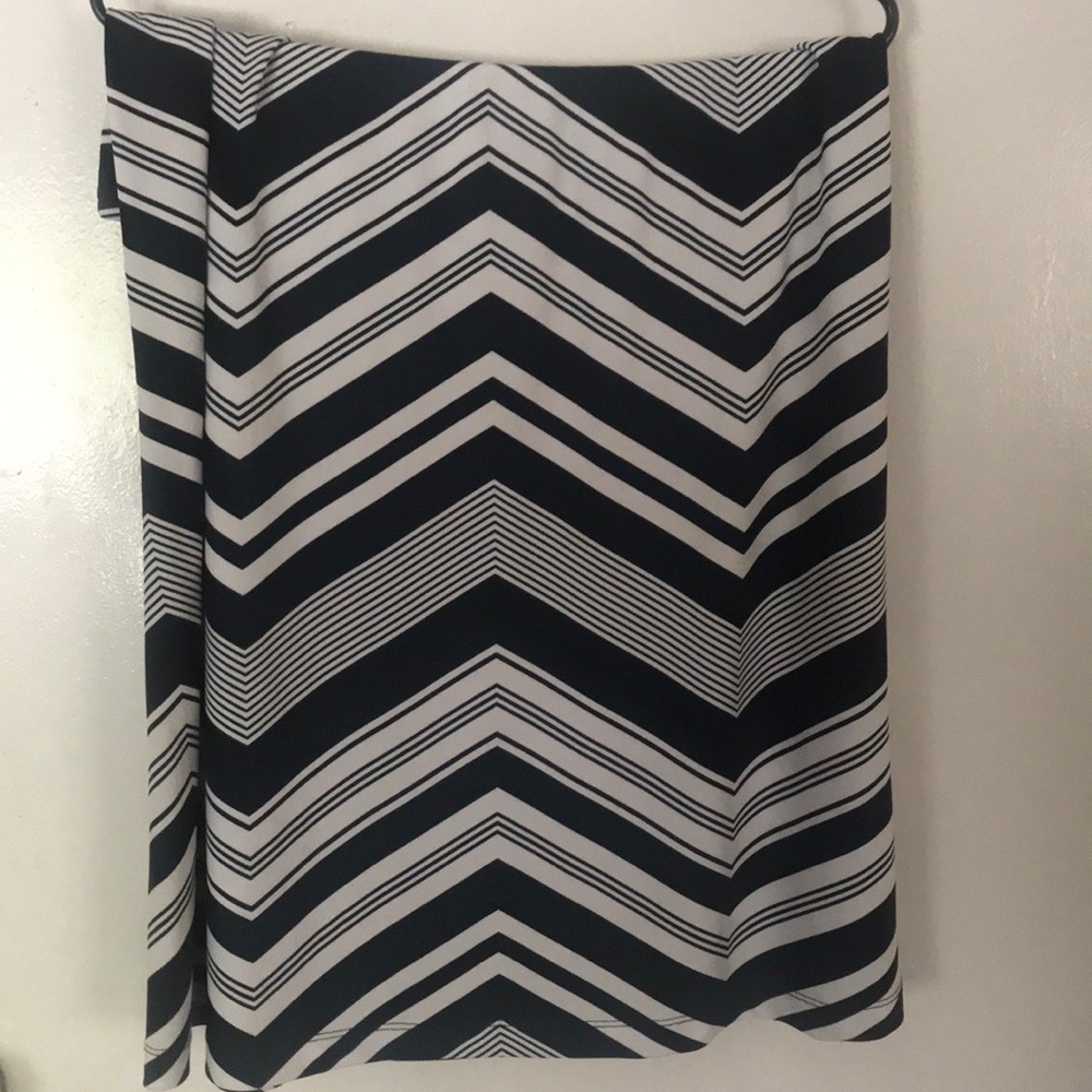 New York & Company Chevron Skirt